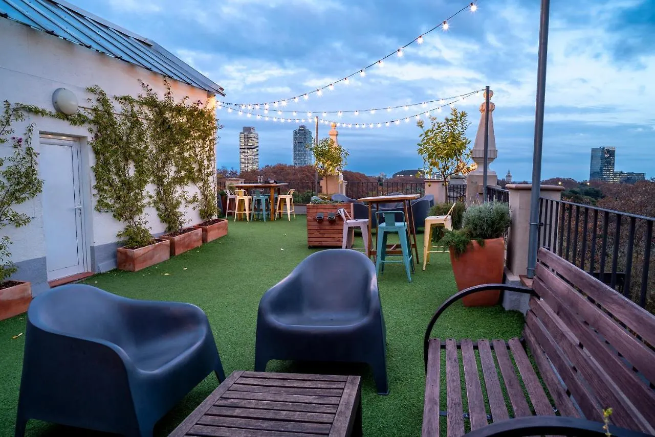 The Family Host - Lost Garden Ciutadella Park Apartment Barcelona