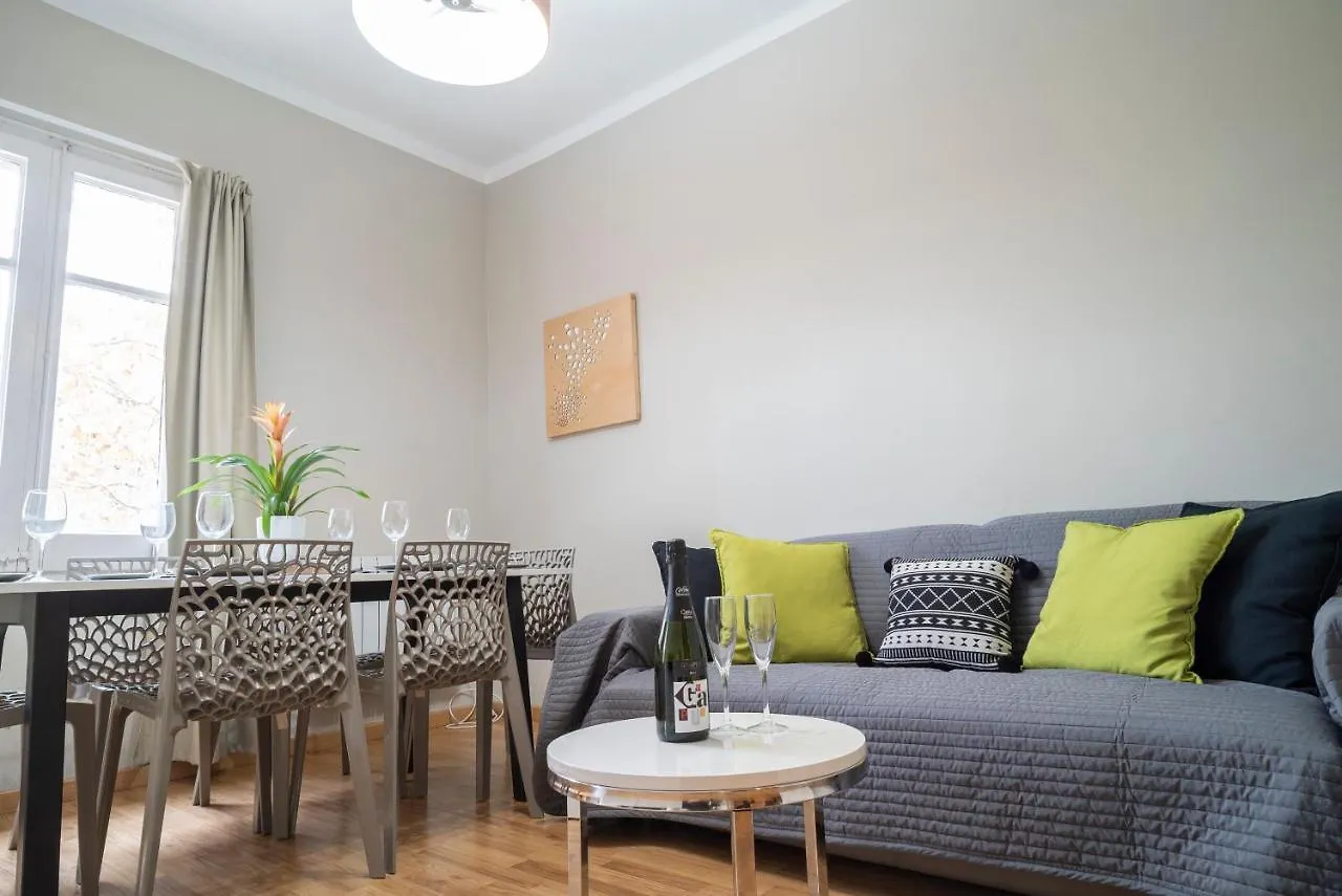 The Family Host - Lost Garden Ciutadella Park Apartment