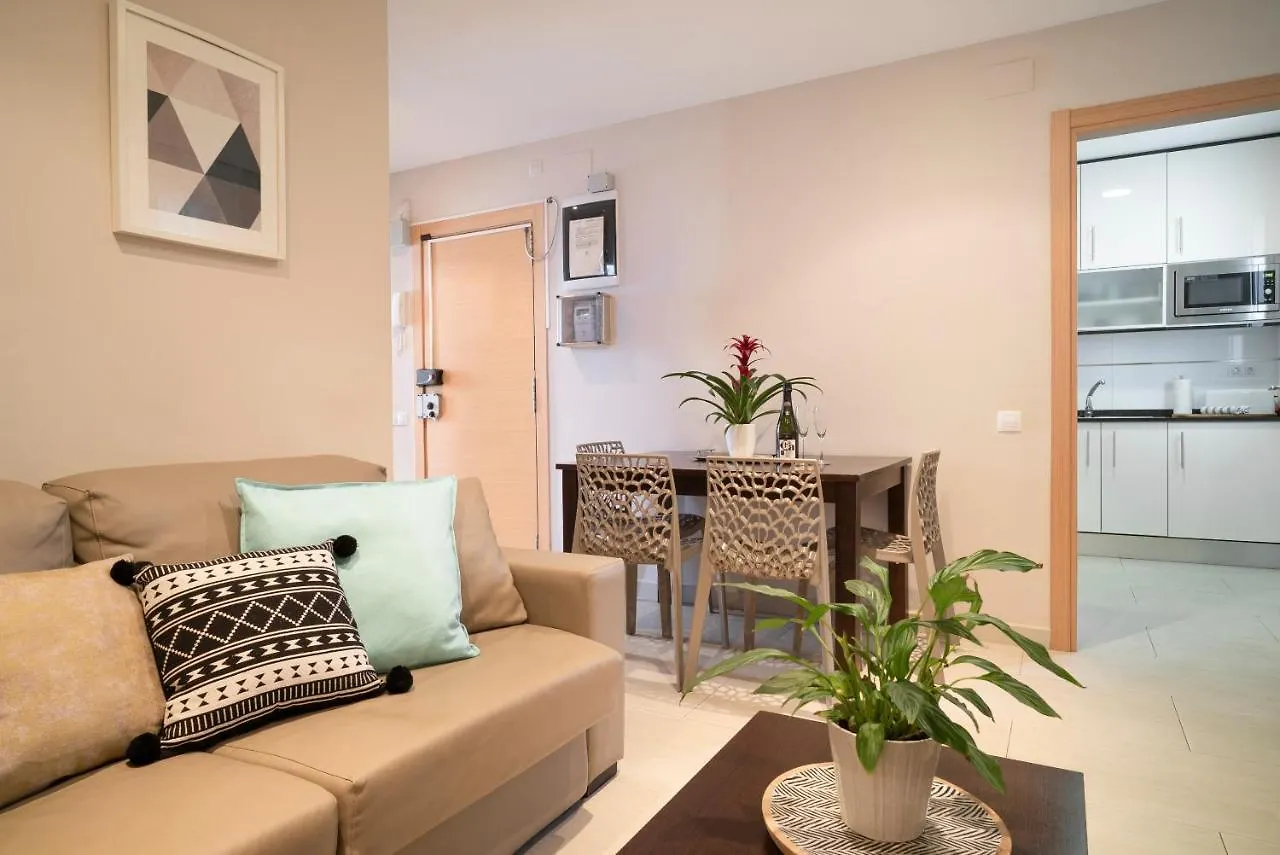 The Family Host - Lost Garden Ciutadella Park Apartment